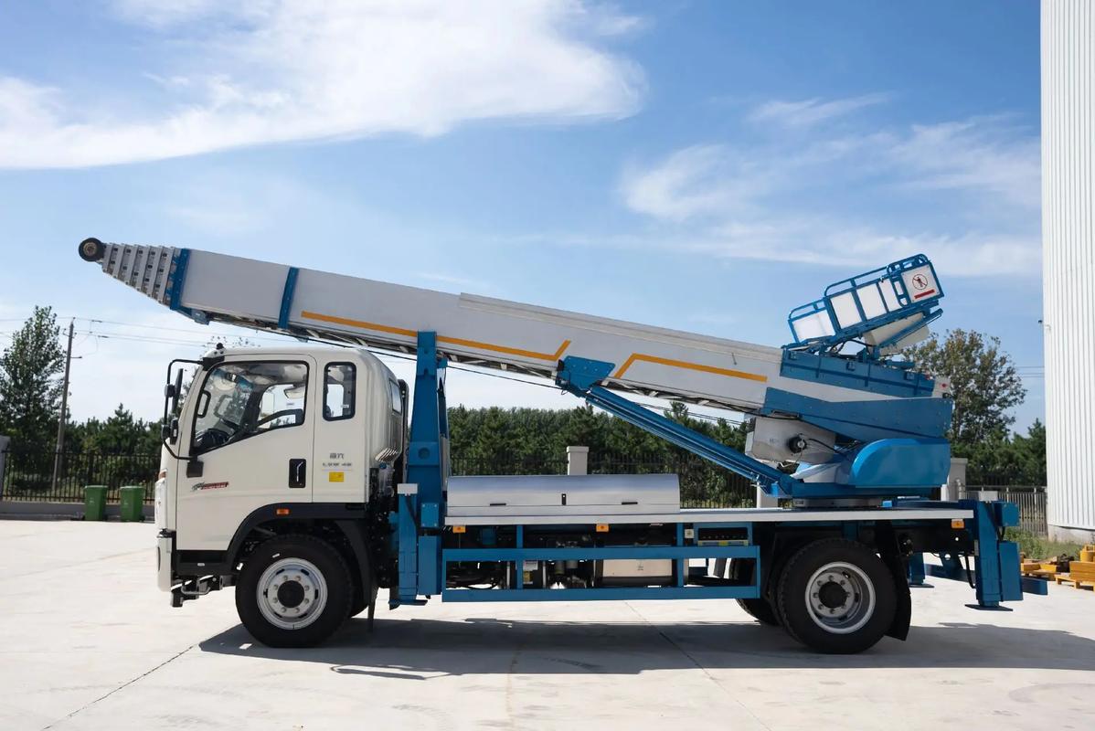 磁县云梯上料车租赁费用