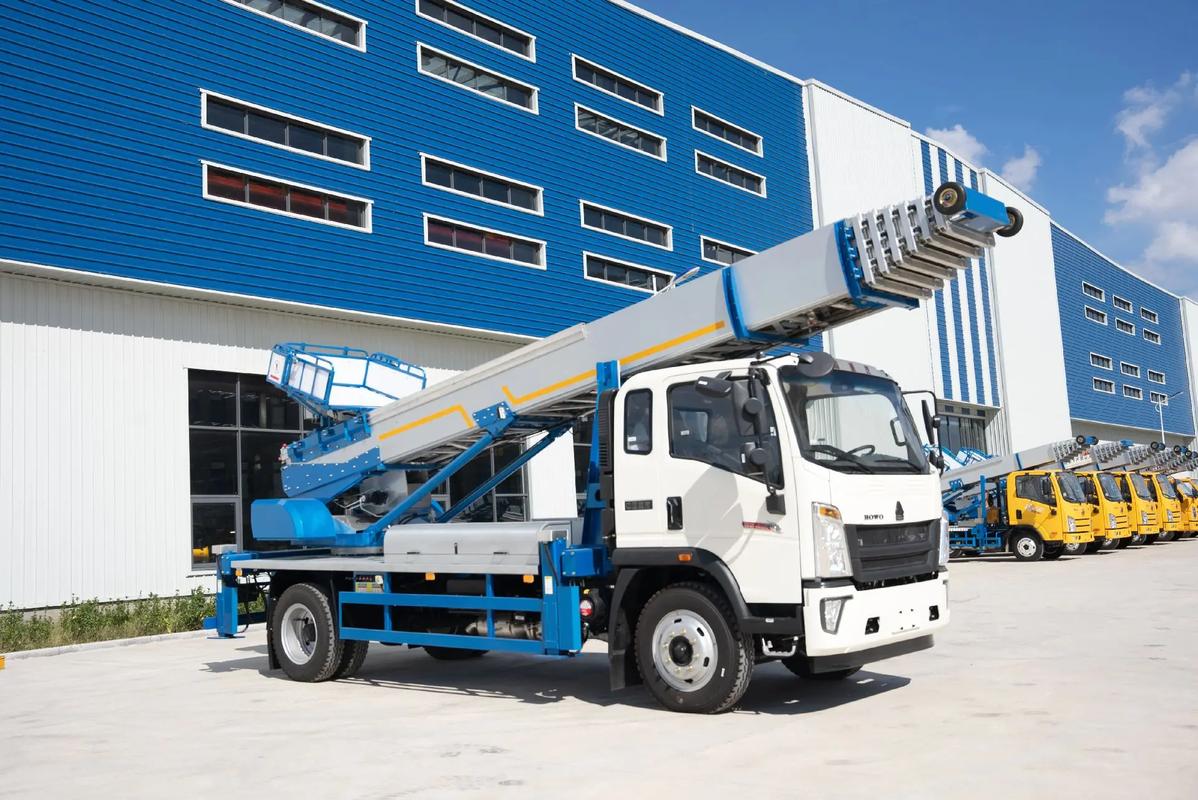 磁县出租云梯车高空作业车 建筑垃圾搬运